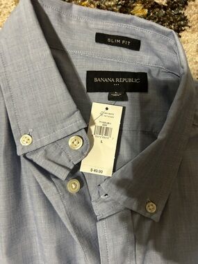 Banana Republic Men's Slim-Fit Sky Blue Button-Down Shirt